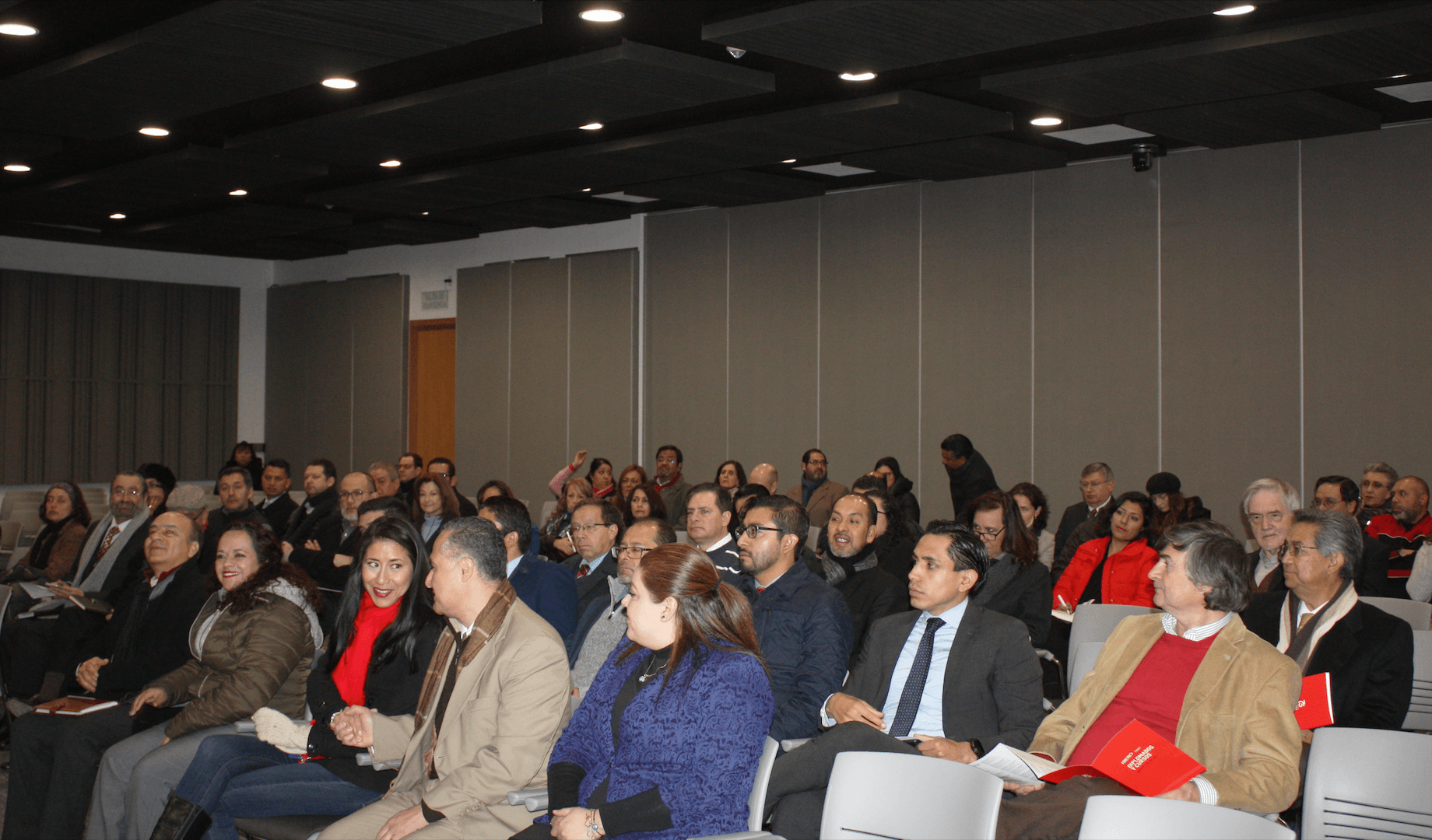 45% del claustro de la DEC ha sido contratado con la validación del ‘Comité Dictaminador de Cursos y Diplomados’.