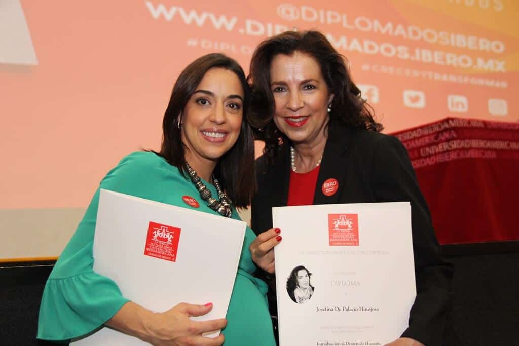 Más de 100 alumnas (os) egresaron de los diplomados.