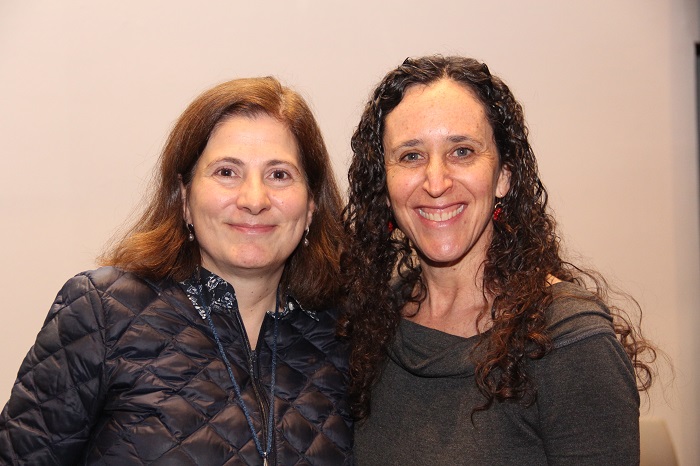 La Mtra. Rosa Wolpert, oficial de Educación de la UNESCO en México; y la Dra. Yael Siman, coordinadora del Posgrado en Ciencias Sociales.