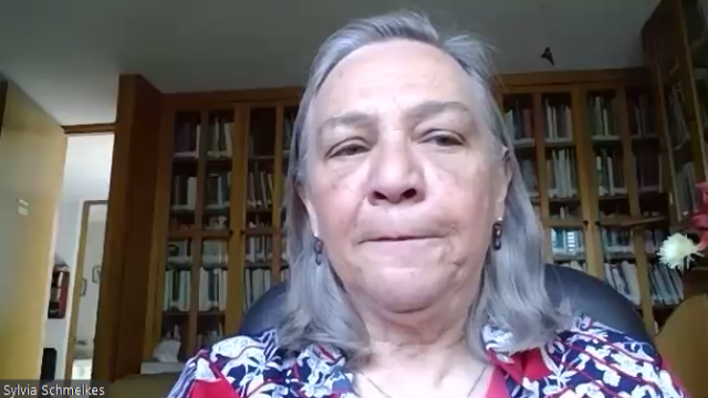 La Mtra. Sylvia Schmelkes, vicerrectora de la IBERO, impartió la webinar ‘Requerimientos de la formación y el ejercicio profesional docente ante las nuevas realidades’.