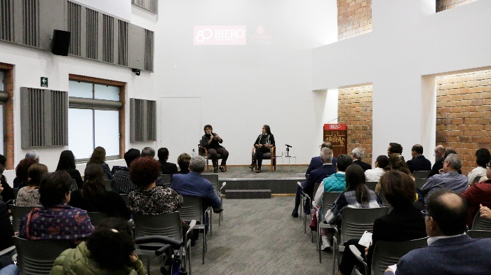 El diálogo ‘El valor oculto de la selva’, con Gabriela Warkentin y Julia Carabias, se llevó a cabo en el Auditorio Crescencio Ballesteros. (Foto: Alberto Hernández)