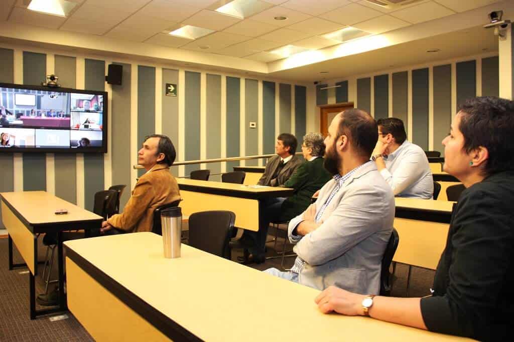 Los mensajes se transmitieron por videoconferencia.