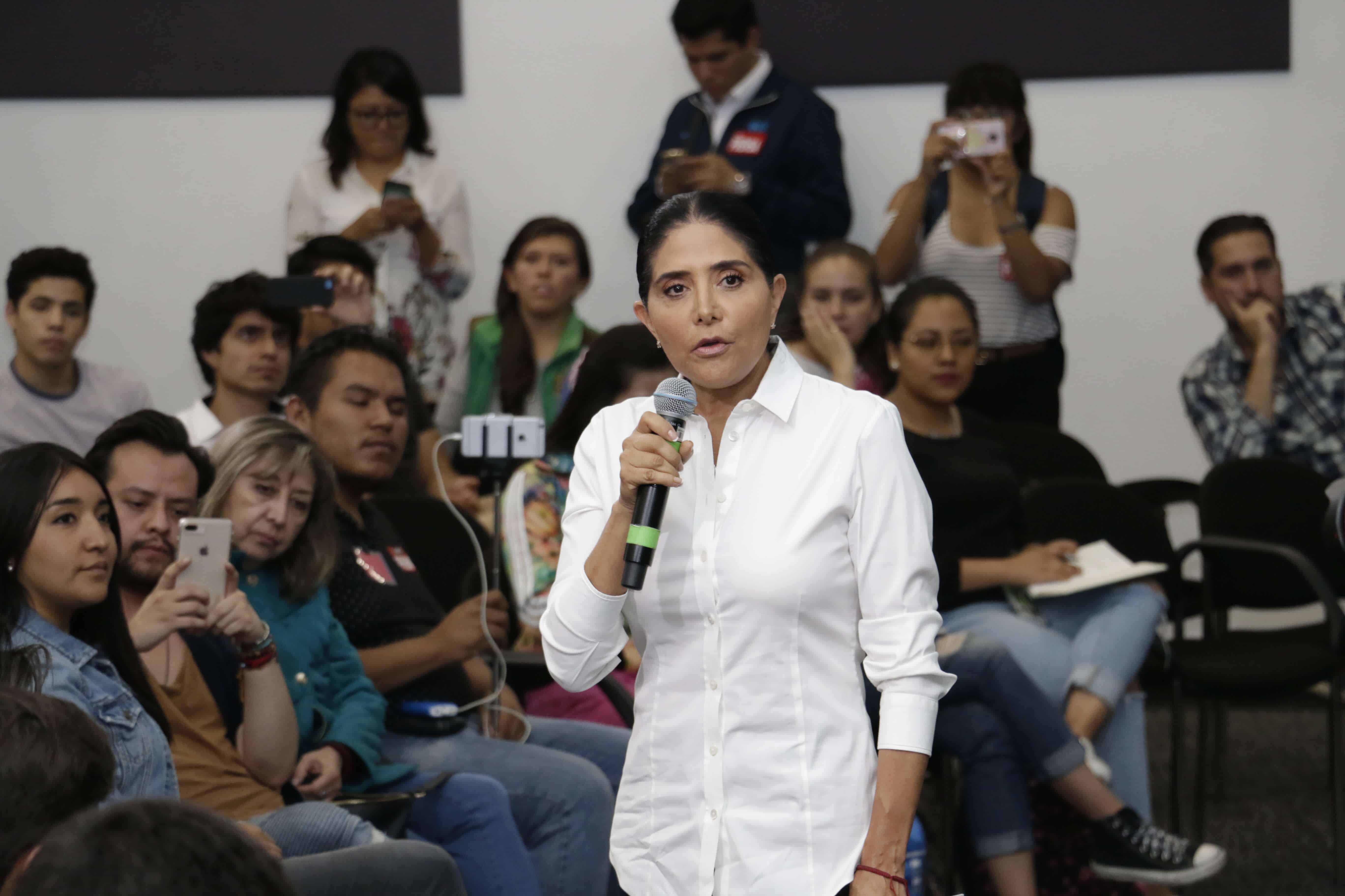 Alejandra Barrales explicó los cinco ejes fundamentales que aplicará si es que gana la Jefatura de Gobierno de la Ciudad de México (Foto: Alberto Hernández)