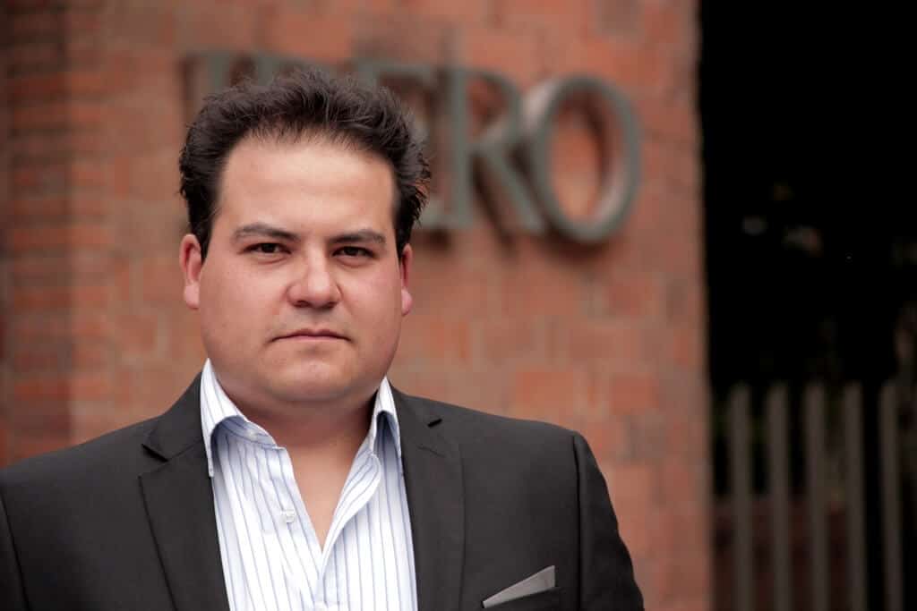 Adrián Hernández, estudiante de Ingeniería en Computación y Electrónica de la IBERO.