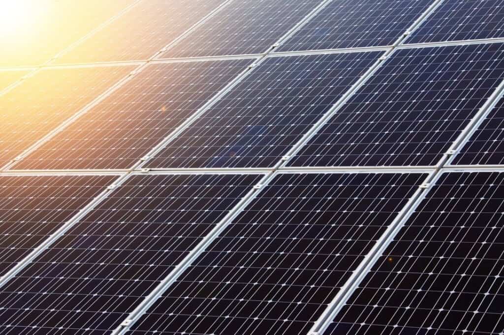 Paneles solares ¿Cómo funcionan y qué son?