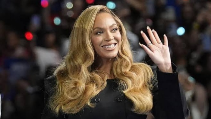 Beyoncé ha luchado por reconocimiento en géneros que tradicionalmente no se consideran propios de su carrera, enfrentando críticas y sesgos en redes sociales.