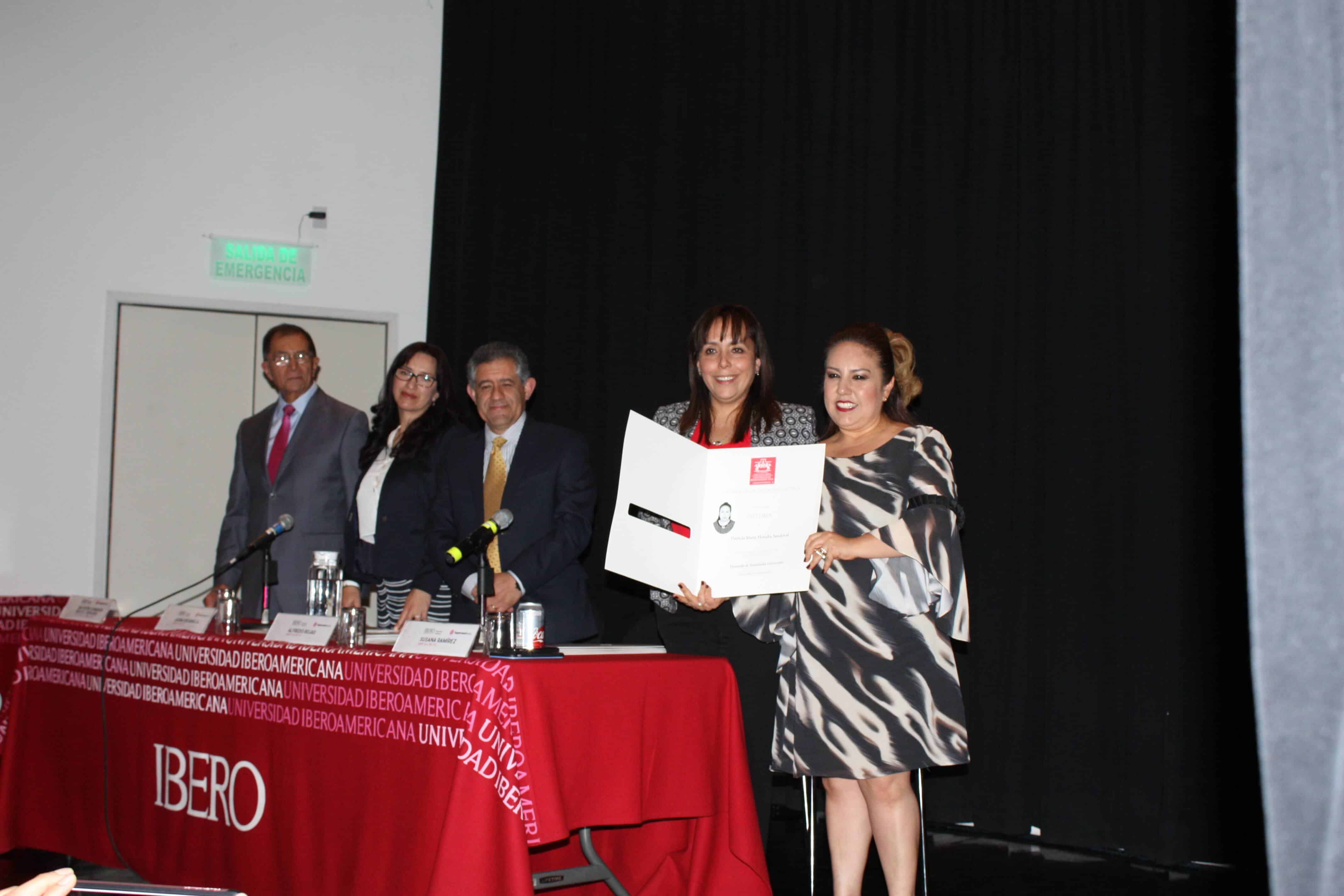 Integrantes del diplomado ofrecido a Tupperware.