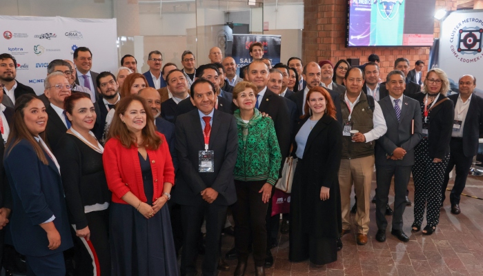 Con una foto grupal arrancó el evento. Foto: Elihú Cortés