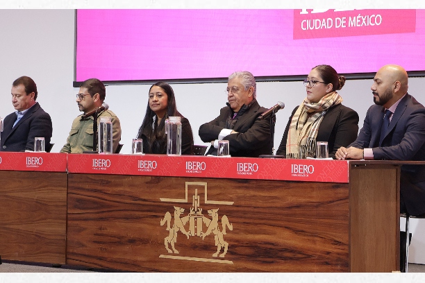 De izq a der: Raúl Riquelme, Dr. Martín Rivera, Dra. Diana Leyva, Dr- Jorge Welti, Claudia San Vicente, y Dr. Fidel Villalobos