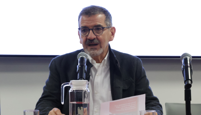 El Dr. Isidro Soloaga, Director del Departamento de Economía