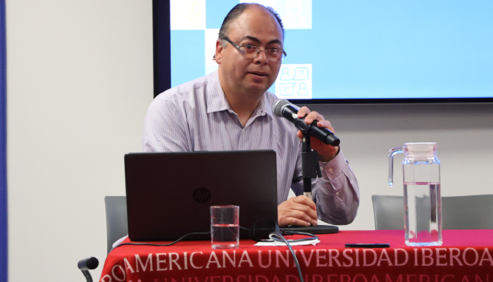 El Dr. Roberto Vélez Grajales, Director Ejecutivo del Centro de Estudios Espinosa Yglesias