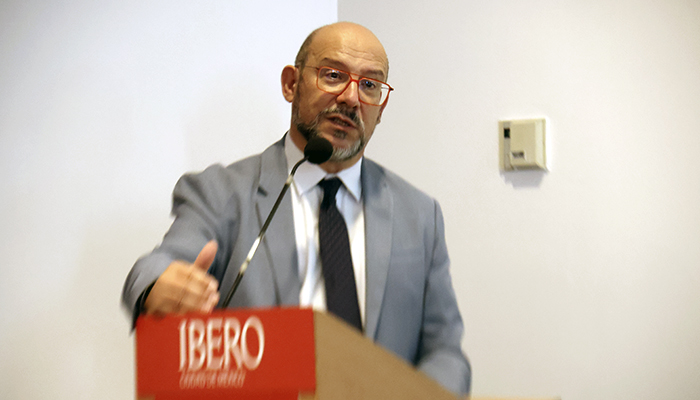 El Dr. en Psicología Carles Monereo Font, quien ha sido catedrático de la Universidad Autónoma de Barcelona por más de 40 años.