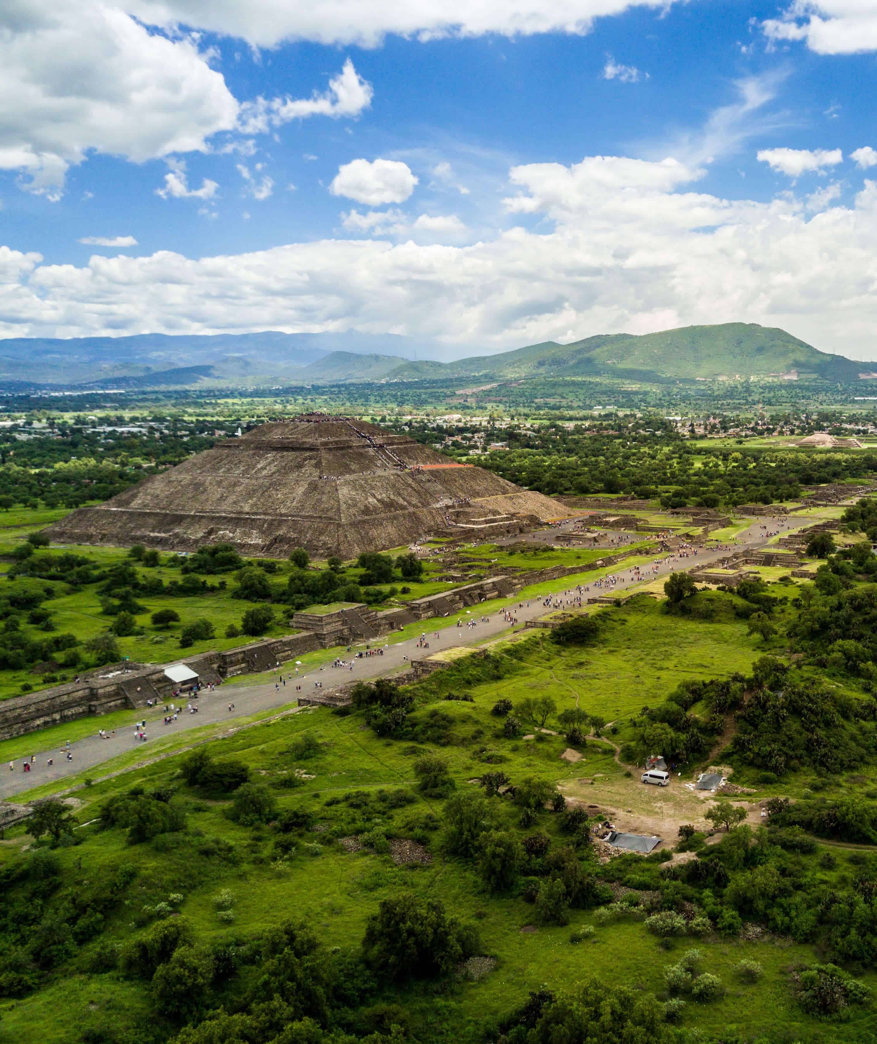 Jan Heinvirta, por ‘Pyramid of the Sun-Bird’s Aye View’ (Alumnos visitantes).