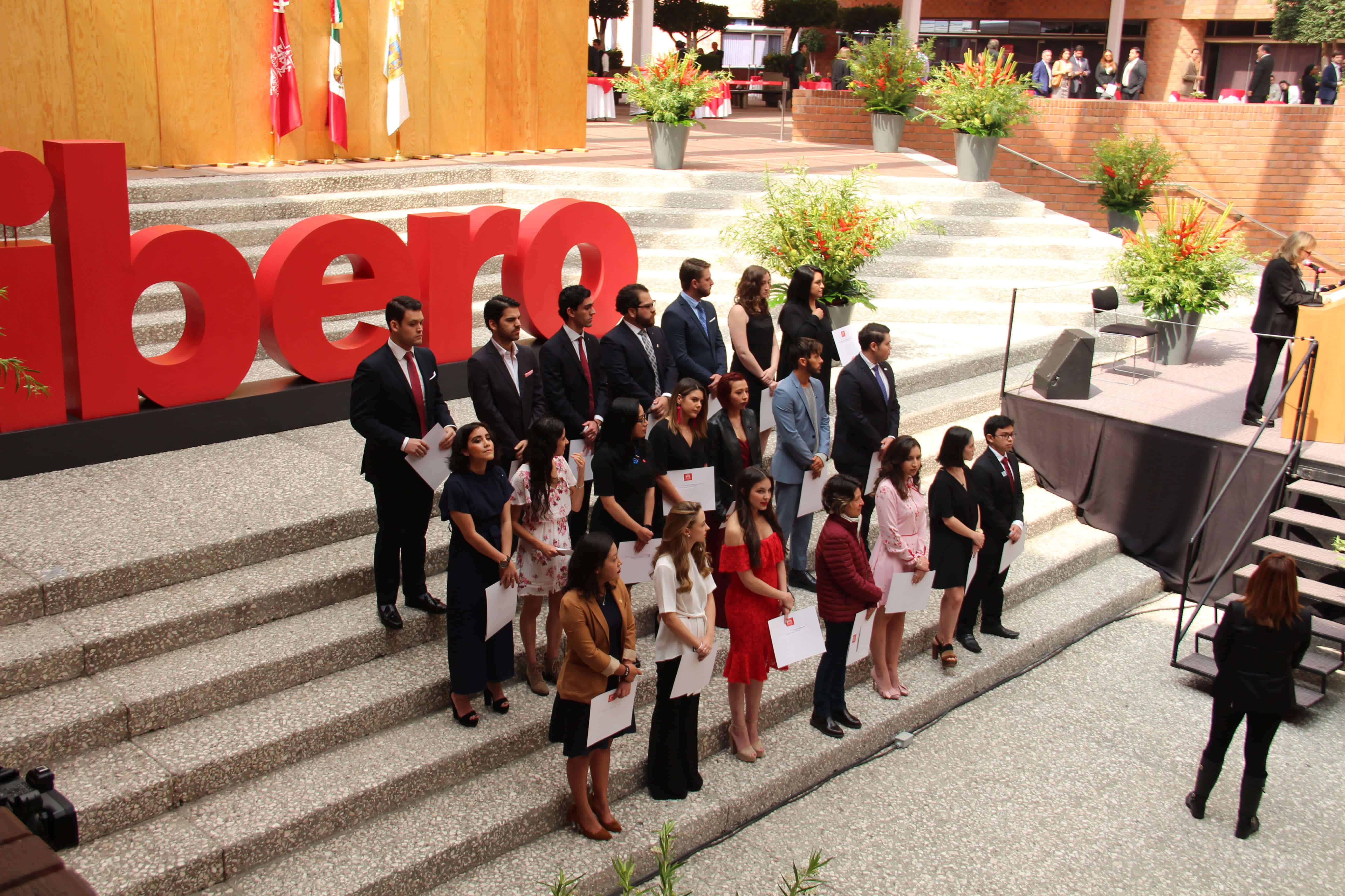 Estudiantes recibieron un reconocimiento por su excelencia académica (Valentina González/IBERO).