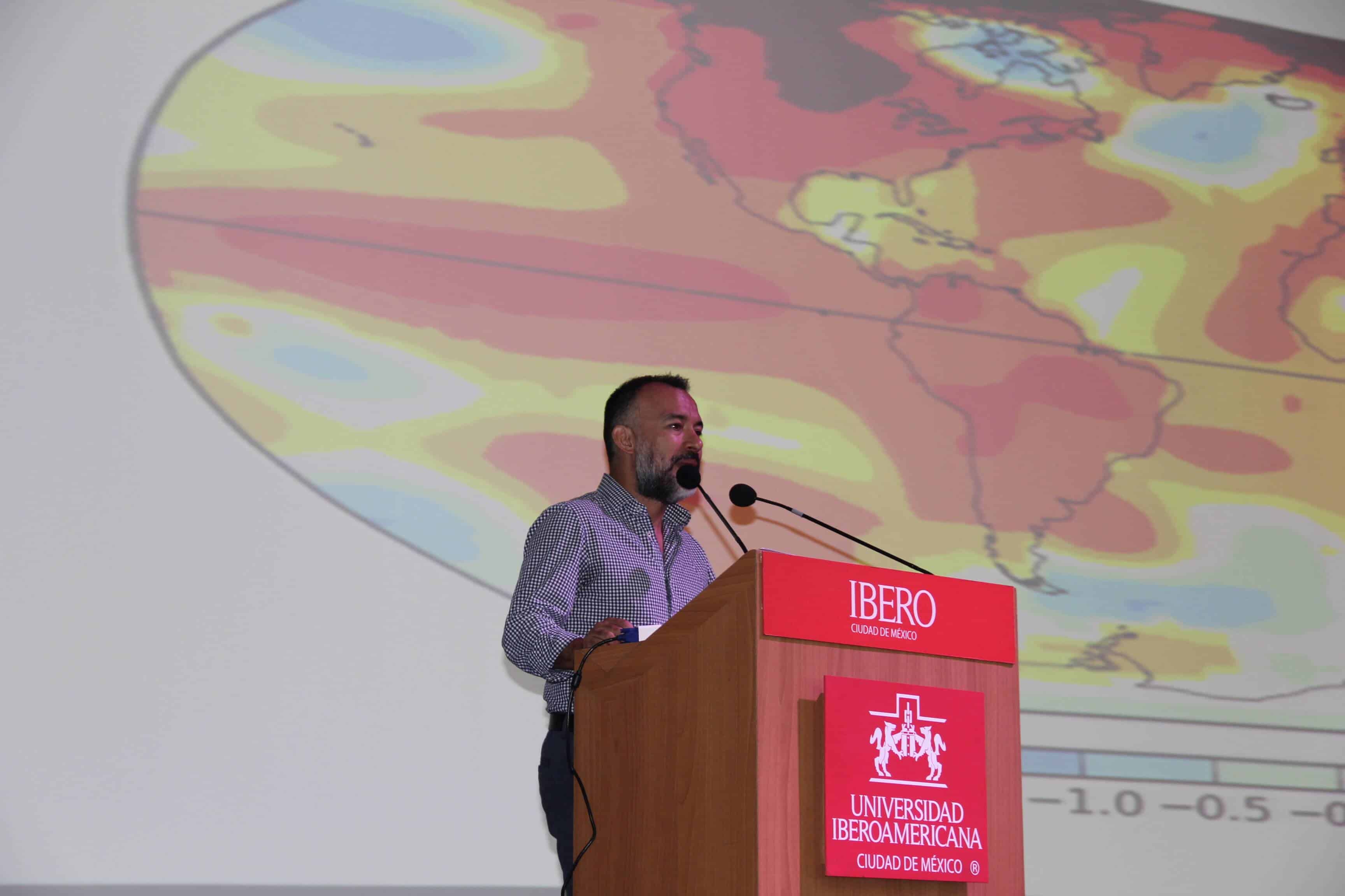 Conferencia "Ciudades inteligentes" en la 'Semana de las Ingenierías' (Valentina González/ IBERO).