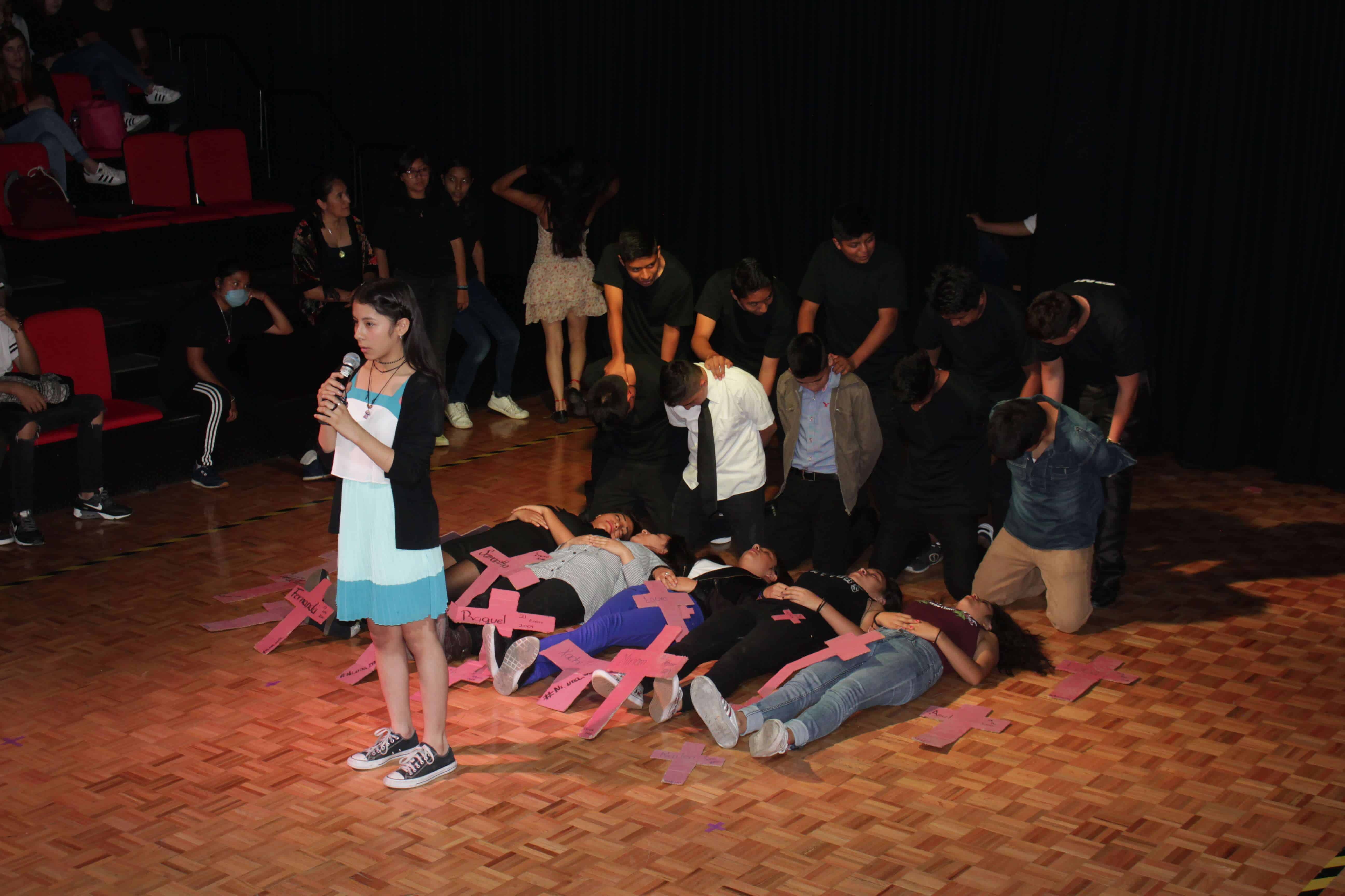 Las y los Estudiantes de la Secundaria 231 TV “Sigmund Reud” demostraron que el feminicio en México es alto.