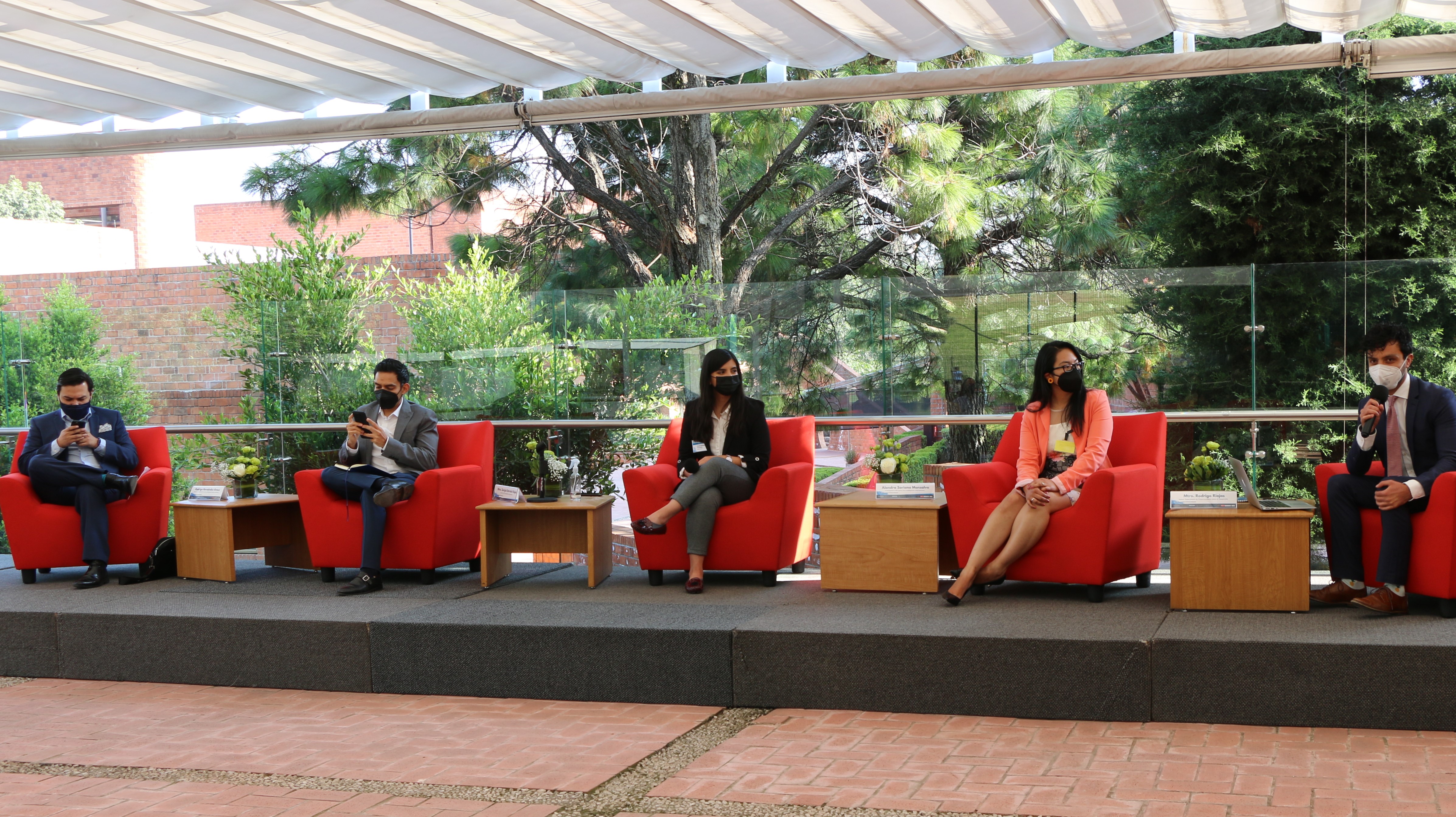 Integrantes del panel 'Papel de la diplomacia mexicana ante el desarrollo de una cooperación internacional'.