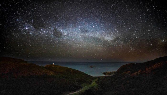 Imagen tomada de: https://cruce.iteso.mx/la-supernova-de-kepler-y-la-estrella-de-belen-la-astronomia-biblica/