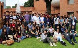 Alumnado participó en un rally que los llevó a conocer las distintas áreas, servicios y sitios de interés de la Ibero.