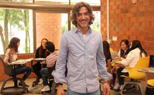 Mtro. Raúl Hurtado Mompó, docente español y experto en alfabetización emocional.