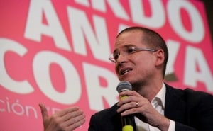 Ricardo Anaya, candidato de la coalición 'Por México al frente', en la IBERO.