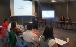 El Dr. José Hernández Reyes impartiendo en el IFT el curso 'Formación de Formadores'.