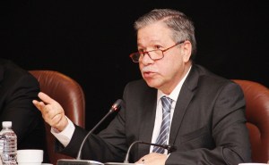 La pobreza puede combatirse con empresas de economía social, considera el Rector de la IBERO.