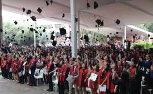 El campus de la IBERO, testigo histórico de constancia, resiliencia, amistades, logros y aprendizajes, volvió a convertirse en escenario de fiesta por la ceremonia de egreso