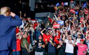 Foto tomada de la página de Facebook de Donald Trump.