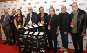 De izq. a der: Dr. Eduardo Gamiel Hernández; Dr. Joseba Buj; Romelia Álvarez; Dr. Alejandro Anaya; Dr. Juan Carlos Henríquez; Simón Bross; Martín Hernández y Gerardo Tort