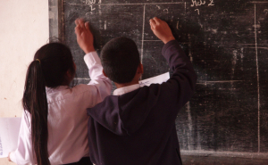 El programa sectorial anterior colocaba la escuela al centro, lo que lograba involucrar varias dimensiones que se articulaban, tales como mejora de la infraestructura, mejora de la gestión, mejora de la participación social y mejora de la planeación escolar, a partir de la evaluación. (Foto: Pixabay)