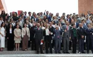 Estudiantes reconocidos y reconocidas recibieron la Medalla San Ignacio de Loyola.