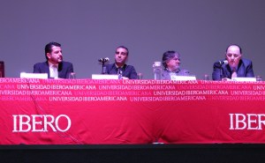 Dr. Irving Rosales, Dr. Simón Levy, Mtro. Víctor Brenes y Mtro. Raúl Murrieta hablaron del 'Panorama económico postelectoral' (Cristoper Enriquez/IBERO).