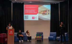 Durante el simposio se trataron temas con relación a las oportunidades que genera incluir una educación para personas sordas en los planes educativos.