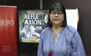 La Mtra. Rebeca Montemayor, Coordinadora de la Cátedra de Teología Feminista, ofreció la ponencia “¿Cómo potenciar los espacios sagrados?”.