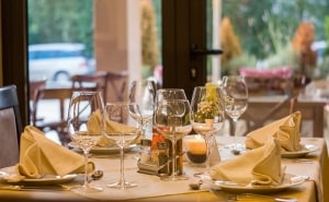 La IBERO ofrece la carrera Técnico Superior Universitario en Hoteles y Restaurantes (Foto: Pixabay).