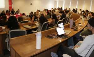 Durante los "Encuentros sobre la elección del Poder Judicial" en la IBERO, un espacio en el que alumnado de nuestra casa de estudios dialogó con las personas que buscan ser ministros y ministras de la SCJN